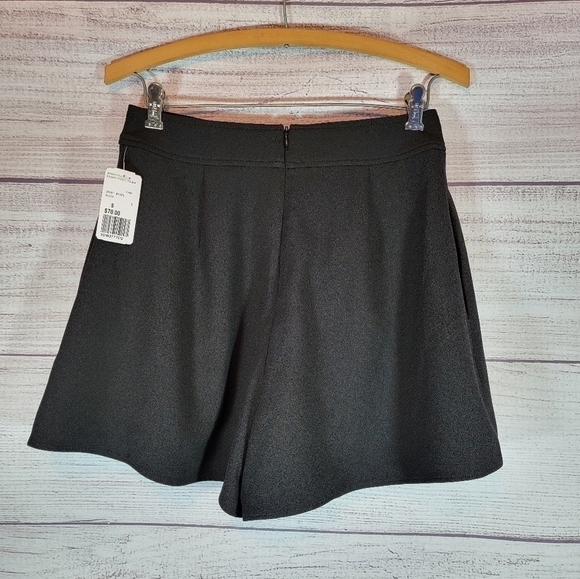 THE Fifth Forever 21 Woven Dress Shorts Black Size Small - Picture 2 of 5